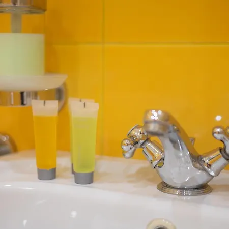 Metro Politechnika Vintage By Bookinghost * Варшава