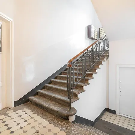 Metro Politechnika Vintage Apartment