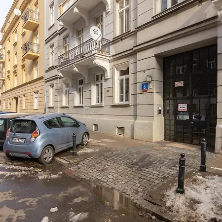 Metro Politechnika Vintage By Bookinghost * 바르샤바