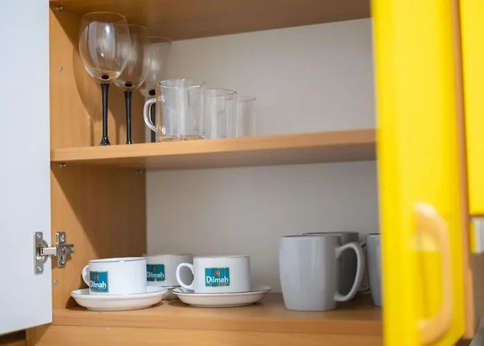 Metro Politechnika Vintage By Bookinghost وارسو