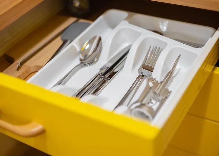 Metro Politechnika Vintage By Bookinghost شقة